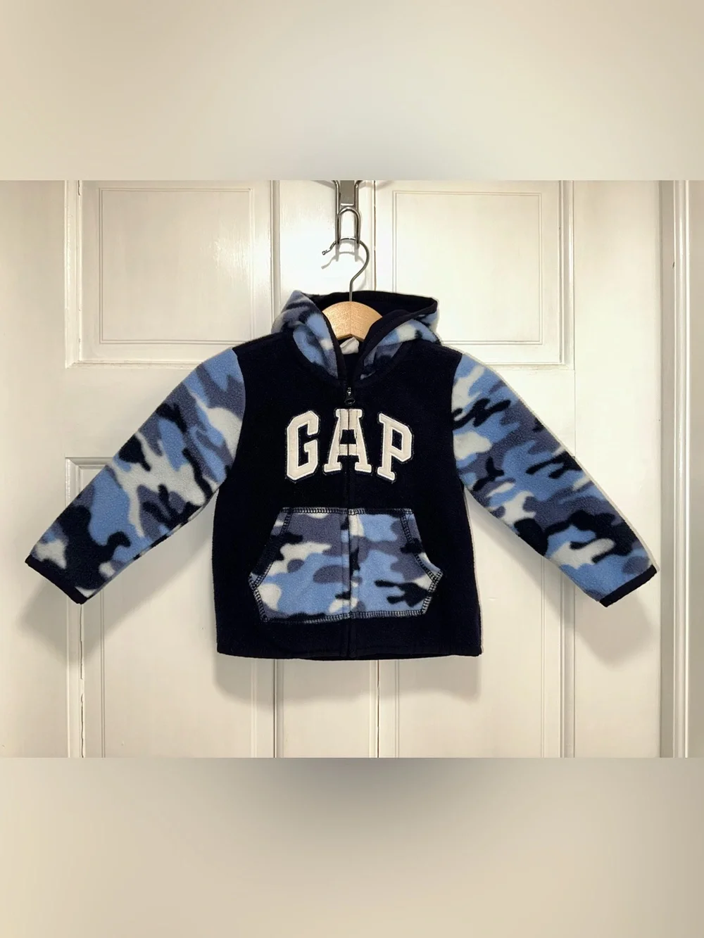 GAP camo colorblock